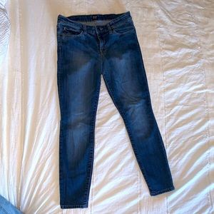 Gap ankle cropped jeans